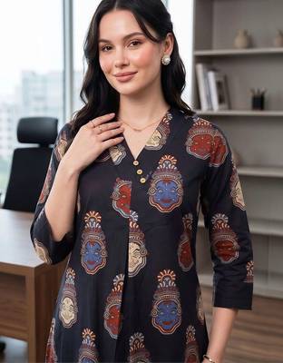 women ethnic motifs printed regular cotton kurta with trousers 2