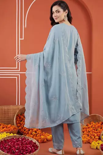 women ethnic motifs embroidered regular thread work kurta with trousers & with dupatta