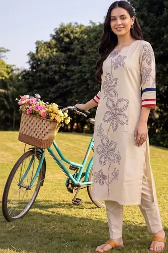 women floral printed regular kurta with trousers