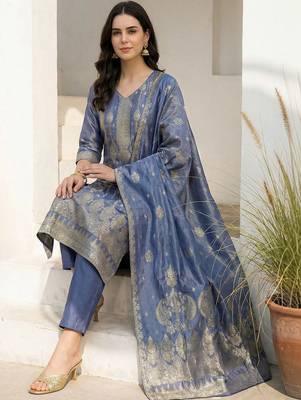 women regular liva kurta with trousers & with dupatta 5