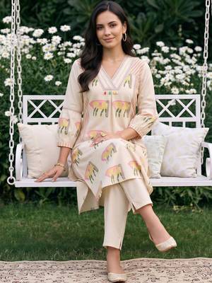 women ethnic motifs printed regular cotton kurta with trousers 5