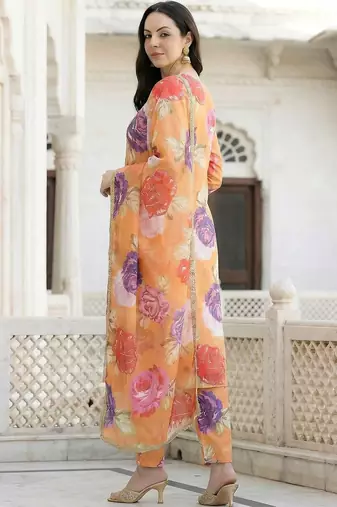 women floral printed regular kurta with trousers & with dupatta
