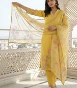 women ethnic motifs embroidered regular thread work kurta with trousers & dupatta