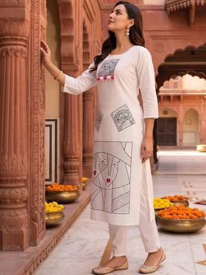 women printed regular cotton kurta with trousers 3