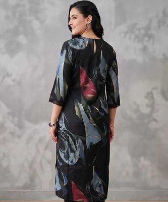women printed regular kurta with trousers 4