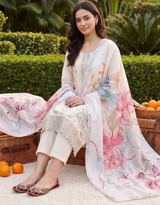women ethnic motifs embroidered regular thread work kurta with trousers & with dupatta 5
