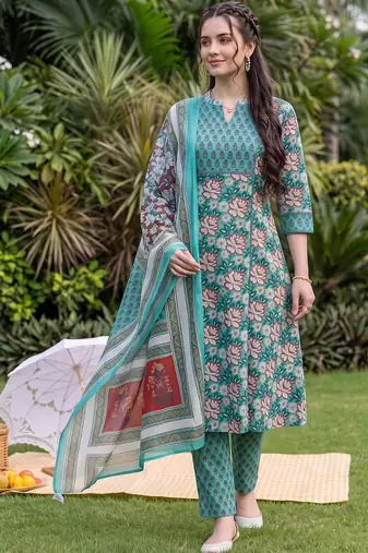 women floral printed regular cotton kurta with trousers & with dupatta