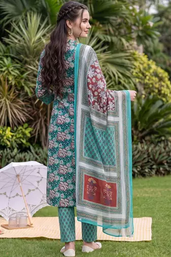 women floral printed regular cotton kurta with trousers & with dupatta