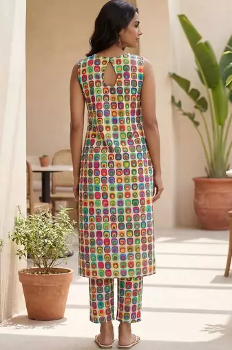 women printed regular cotton kurta with trousers