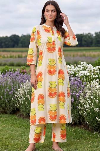 women printed regular cotton kurta with trousers