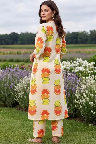 women printed regular cotton kurta with trousers