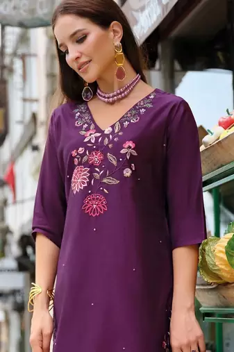 women floral embroidered regular thread work liva kurta with trousers & with dupatta