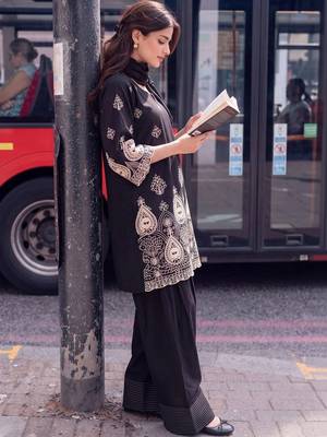 women ethnic motifs embroidered regular thread work kurta with palazzos & dupatta 2