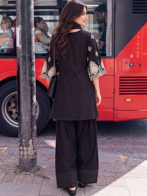 women ethnic motifs embroidered regular thread work kurta with palazzos & dupatta 3