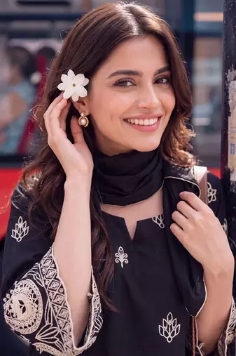 women ethnic motifs embroidered regular thread work kurta with palazzos & dupatta