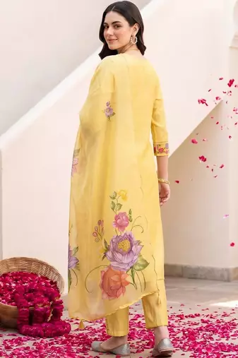 women floral embroidered regular thread work liva kurta with trousers & with dupatta