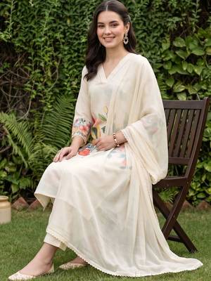 floral printed regular kurta with trousers & with dupatta 5