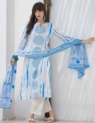 women printed regular cotton kurta with trousers & with dupatta 2