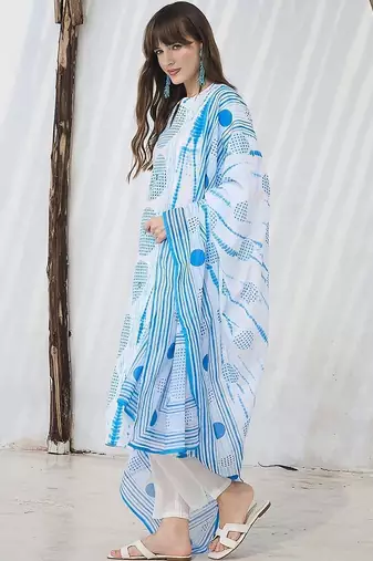 women printed regular cotton kurta with trousers & with dupatta