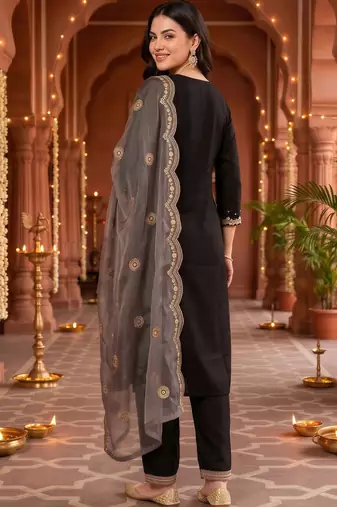 women ethnic motifs embroidered regular thread work kurta with trousers & with dupatta