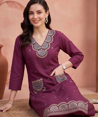 women ethnic motifs embroidered regular thread work cotton kurta with trousers 5