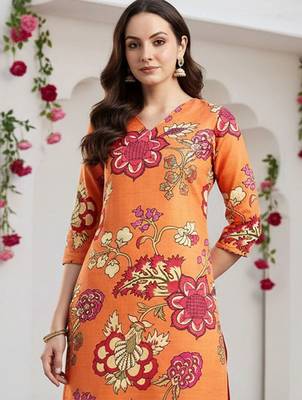 women floral printed regular kurta with trousers 2