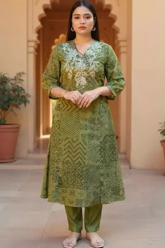 women ethnic motifs embroidered regular thread work kurta with trousers