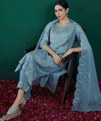 women ethnic motifs embroidered regular thread work kurta with trousers & with dupatta 6