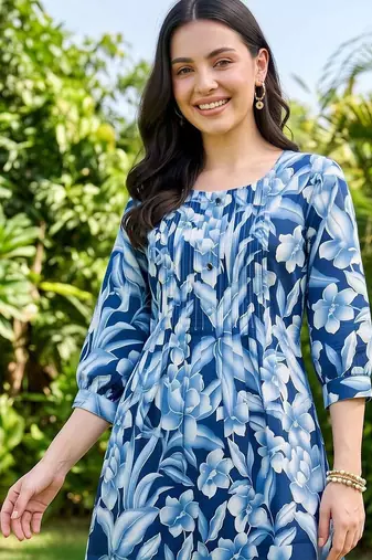 women floral printed regular cotton kurta with trousers