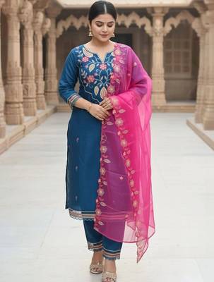 women ethnic motifs embroidered regular thread work kurta with trousers & with dupatta 4