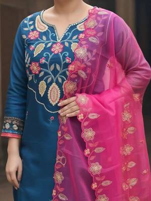 women ethnic motifs embroidered regular thread work kurta with trousers & with dupatta 5