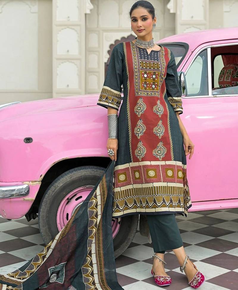 women ethnic motifs printed regular cotton kurta with trousers & with dupatta