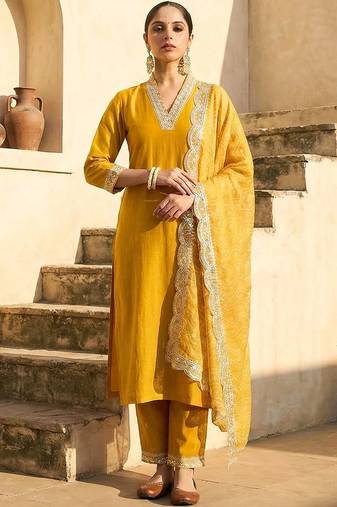 women ethnic motifs regular thread work kurta with trousers & with dupatta