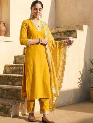 women ethnic motifs regular thread work kurta with trousers & with dupatta 2