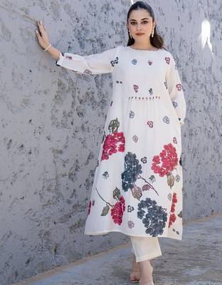 women floral printed regular cotton kurta with trousers 1