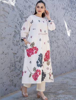 women floral printed regular cotton kurta with trousers 3
