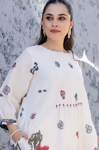 women floral printed regular cotton kurta with trousers