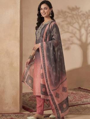women ombre embroidered regular thread work kurta with trousers & with dupatta 3