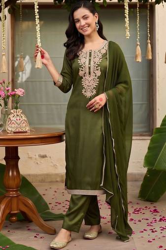 women ethnic motifs embroidered regular thread work kurta with trousers & with dupatta