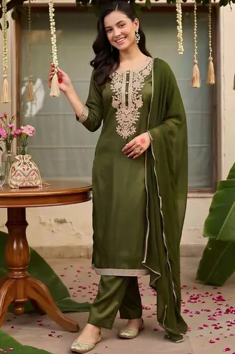 women ethnic motifs embroidered regular thread work kurta with trousers & with dupatta