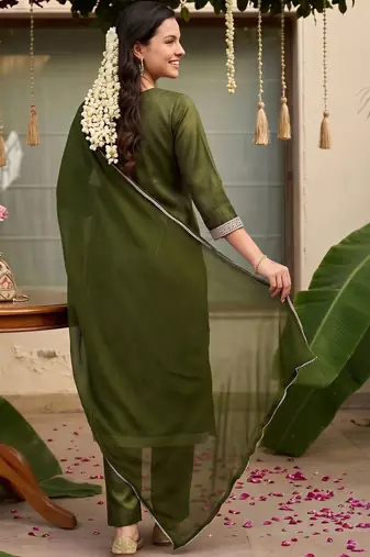 women ethnic motifs embroidered regular thread work kurta with trousers & with dupatta