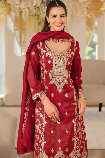 women ethnic motifs embroidered regular kurta with sharara & with dupatta