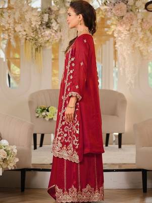 women ethnic motifs embroidered regular kurta with sharara & with dupatta 6