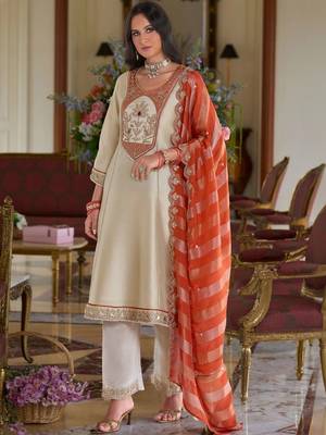 women ethnic motifs embroidered regular thread work kurta with trousers & with dupatta 5