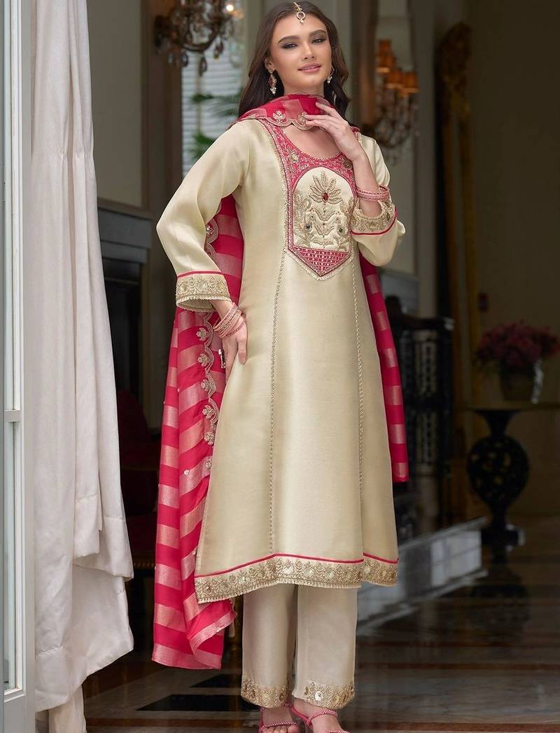 women ethnic motifs embroidered regular kurta with palazzos & with dupatta