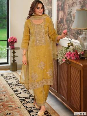 women ethnic motifs embroidered regular sequinned kurta with patiala & with dupatta 2