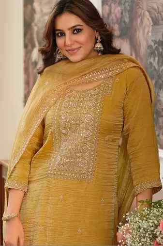 women ethnic motifs embroidered regular sequinned kurta with patiala & with dupatta