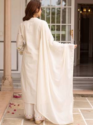 women ethnic motifs embroidered regular thread work cotton kurta with palazzos & with dupatta 5