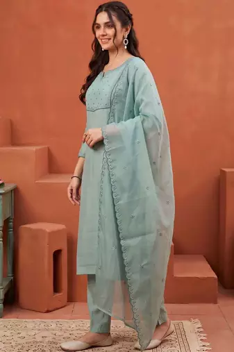 women embroidered regular thread work kurta with trousers & with dupatta