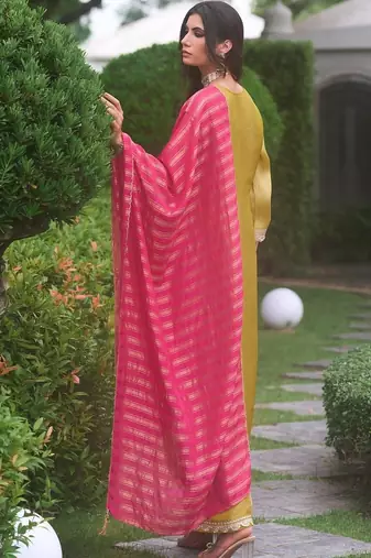 women ethnic motifs embroidered regular thread work kurta with palazzos & with dupatta